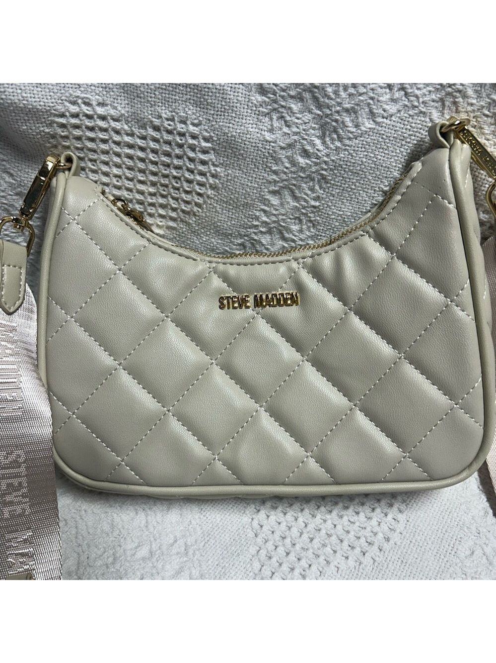 Steve Madden Cream and Gold Crossbody Purse Half Moon Shape - Picture 4 of 11